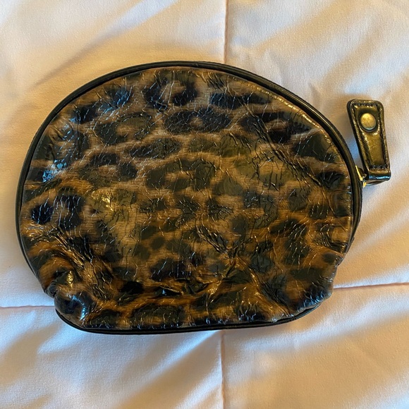 Betsey Johnson leopard print coin purse - Picture 3 of 6